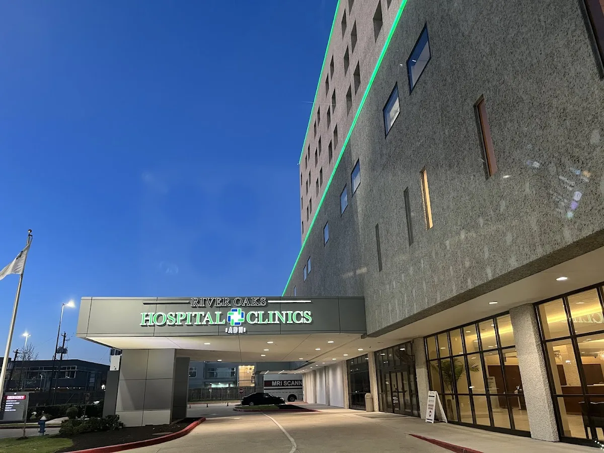 River Oaks Hospital & Clinics